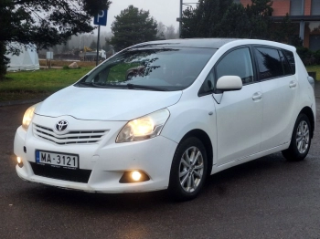 Toyota Verso 2.0Дизель 2011