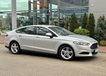 Ford Mondeo 1.5Бензин 2015